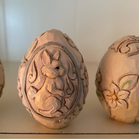 Jim Shore “Follow Your Path” White Woodland Easter Basket with Eggs - Picture 14 of 16